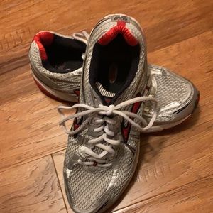 Brooks Men’s Adrenaline GTS 11 Road-Running Shoes